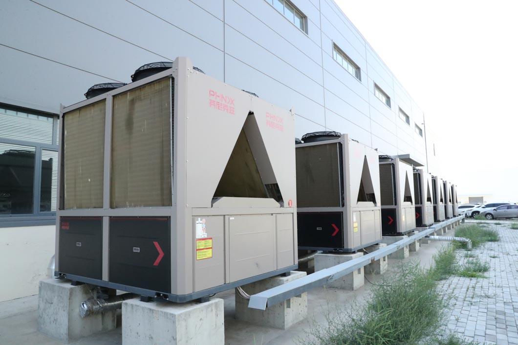 案例分享｜空氣源熱泵為10000m2、18m高的廠房提供冬季作業(yè)采暖需求，效果顯著！